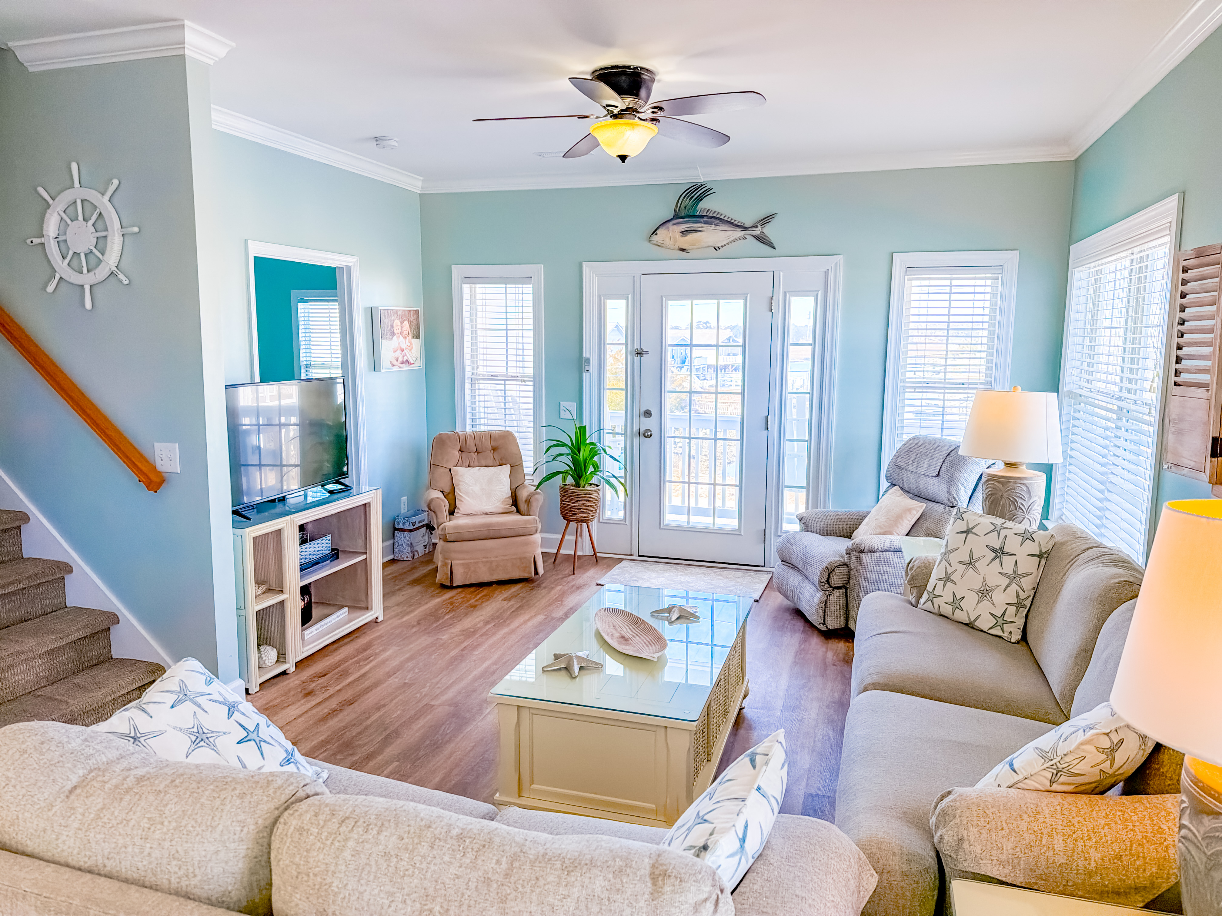 Pelican Manor Unit D